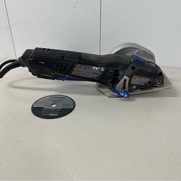 Dremel Ultra Saw 7.5 Amp 4" Compact Saw w/ Blades - Picture 5 of 7
